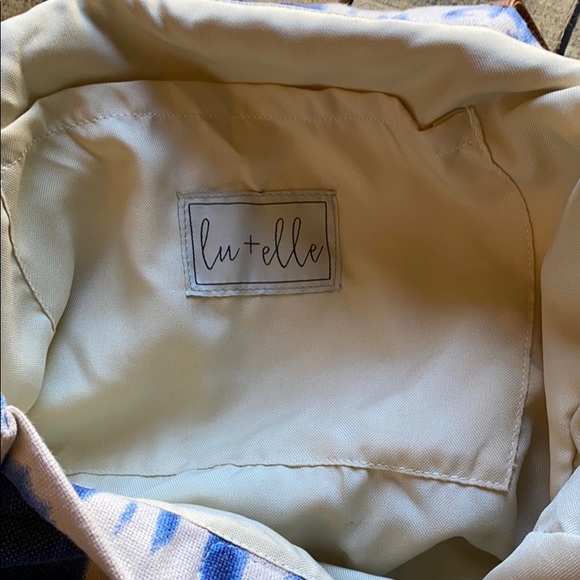NWT Lu & Elle Blue, brown & Cream Laguna Tote - Picture 10 of 12